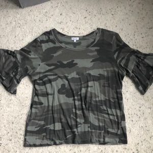 Splendid camo shirt